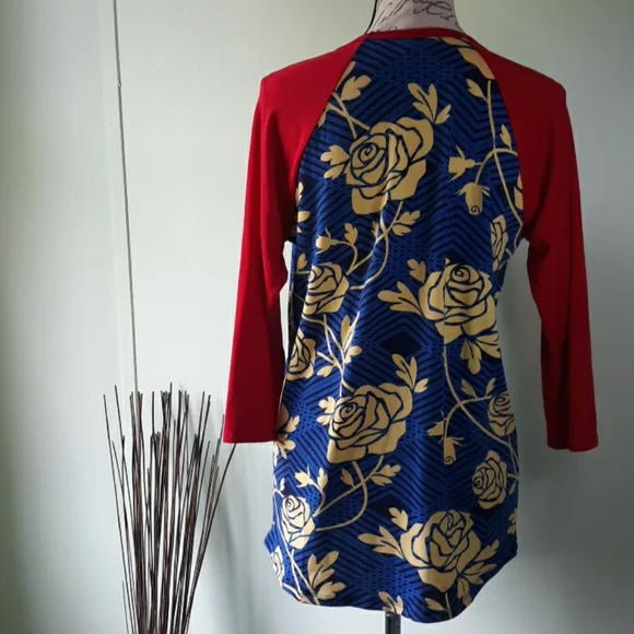 Lularoe Randy Patriotic Spring Fall Fashion Roses Pattern - Picture 2 of 5